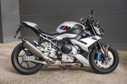 2025 BMW M 1000 R M 1000 White