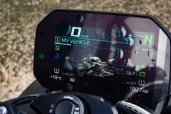 2025 BMW M 1000 R M 1000 White