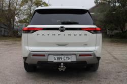 2023 Nissan
Pathfinder Ti-L