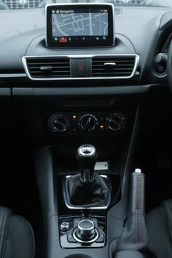 2014 Mazda
3 Maxx