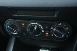 2014 Mazda
3 Maxx