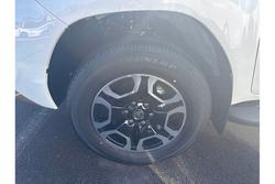 2024 Toyota
Hilux SR