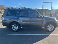 2014 Mitsubishi
Pajero VR-X