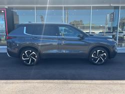 2023 Mitsubishi Outlander Exceed Tourer