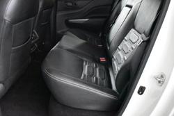 2022 Nissan
                Navara PRO-4X Warrior
