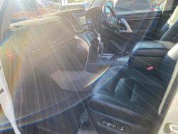 2015 Toyota
Landcruiser VX
