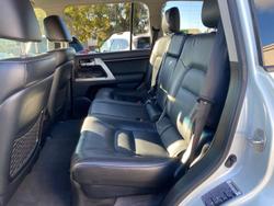 2015 Toyota
Landcruiser VX
