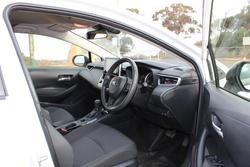 2022 Toyota
Corolla Ascent Sport Hybrid