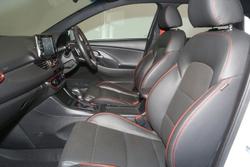 2017 Hyundai
                i30 SR