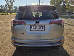 2017 Toyota
RAV4 GX