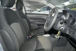 2021 Mitsubishi
Mirage ES