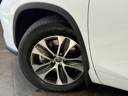 2022 Toyota
Kluger GXL