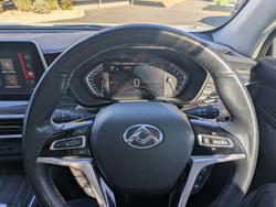 2022 LDV
D90 Executive