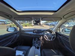 2022 LDV
D90 Executive