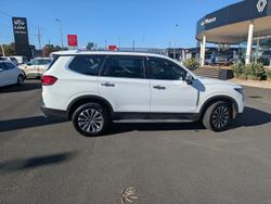 2022 LDV
D90 Executive
