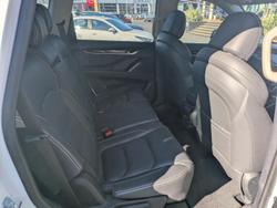 2022 LDV
D90 Executive