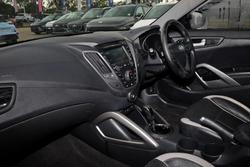 2012 Hyundai
Veloster SR Turbo