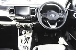 2025 Hyundai
Venue