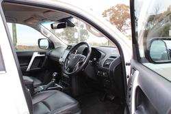 2020 Toyota
Landcruiser Prado VX
