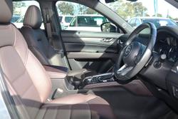 2022 Mazda
CX-5 Akera