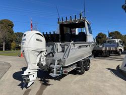 2025 Yellowfin YF-76F Extended Cabin