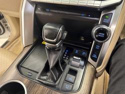 2022 Toyota Landcruiser Sahara FJA300R 4X4 Dual Range Glacier White