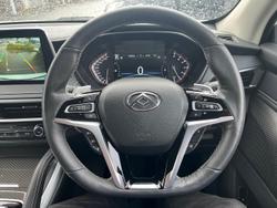 2024 LDV
D90 Executive