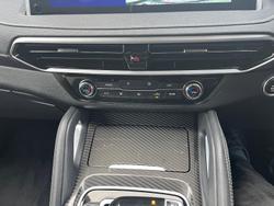 2024 LDV
D90 Executive