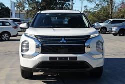 2024 Mitsubishi Outlander ES ZM MY24 White