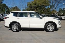 2024 Mitsubishi Outlander ES ZM MY24 White