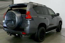 2022 Toyota
Landcruiser Prado VX