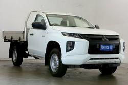 2020 Mitsubishi
                Triton GLX