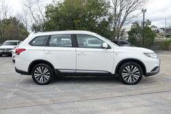 2019 Mitsubishi Outlander ES ZL MY19 AWD White