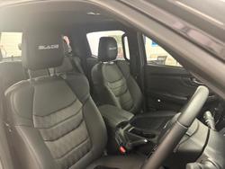2024 Isuzu
D-MAX BLADE
