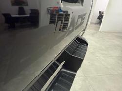 2024 Isuzu
D-MAX BLADE