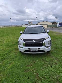 2024 Mitsubishi Outlander LS