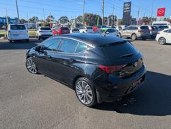 2017 Holden
Astra RS-V
