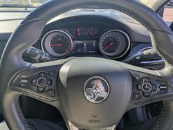 2017 Holden
Astra RS-V