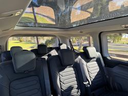 2024 Ford
                Tourneo Titanium X