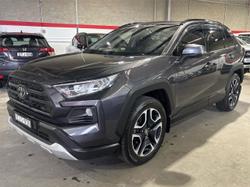 2020 Toyota
RAV4 Edge