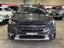 2022 Subaru
Outback AWD Touring