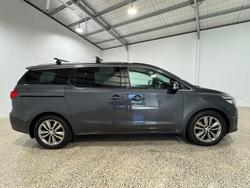 2017 Kia Carnival Platinum