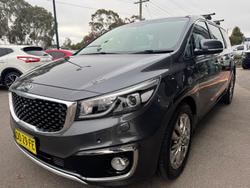 2017 Kia Carnival Platinum