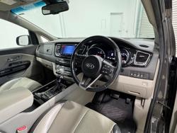 2017 Kia Carnival Platinum