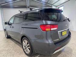 2017 Kia Carnival Platinum