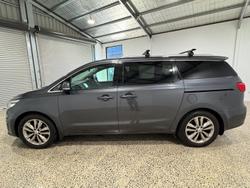 2017 Kia Carnival Platinum