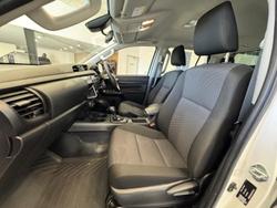 2022 Toyota
Hilux Workmate