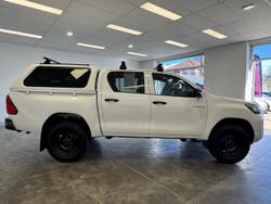 2022 Toyota
Hilux Workmate