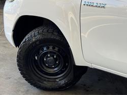 2022 Toyota
Hilux Workmate