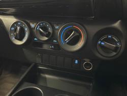 2022 Toyota
Hilux Workmate